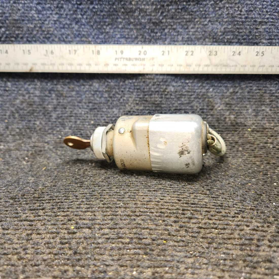 Used aircraft parts for sale, C292501-0202 cessna 150G Magneto Ignition Switch with Key