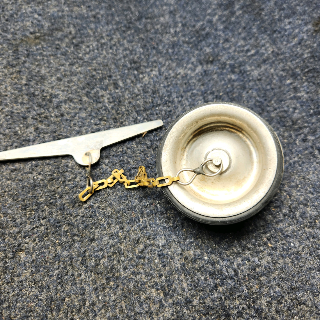 Used aircraft parts for sale, 55669 BEECHCRAFT F35 MOELLER FUEL CAP "PRICE PER EACH"