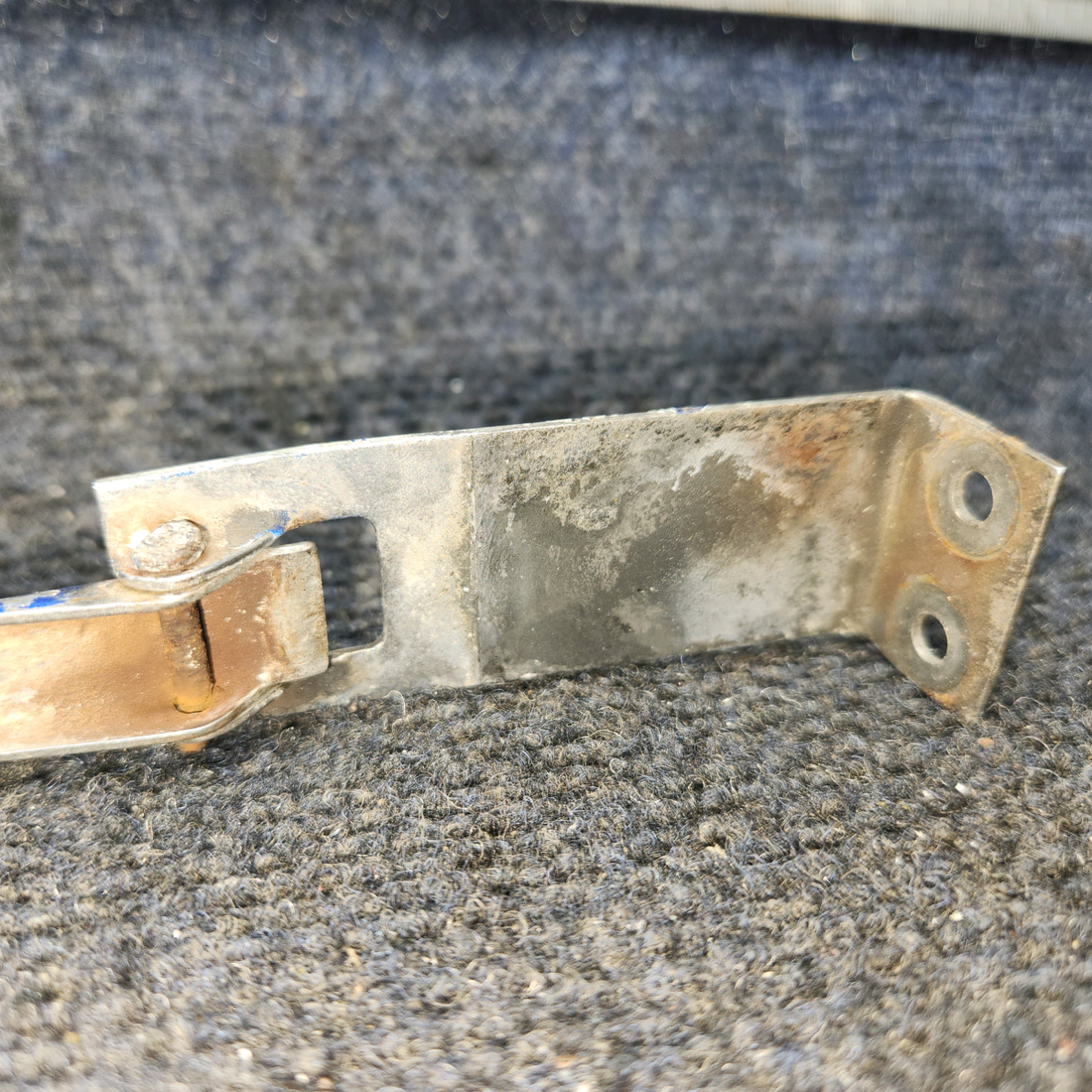 Used aircraft parts for sale, 12723-000 PIPER PA28-140 Engine Cowl Fastener