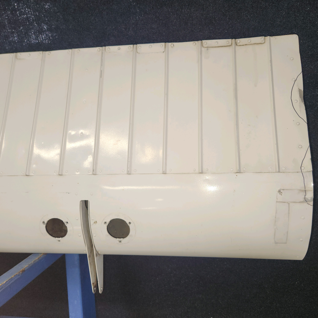 Used aircraft parts for sale, 0523901-38 Cessna 172F Flap Assy - RH