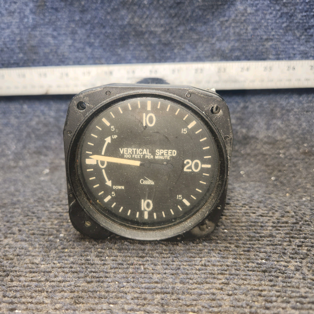 Used aircraft parts for sale, 22-993-02-1A Garwin cessna 150G Rate of Climb Indicator
