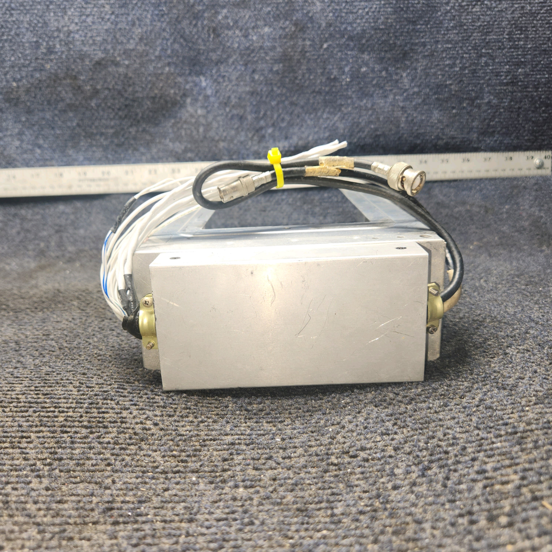 Used aircraft parts for sale, 069-1020-00 Bendix King KX170B Cessna 182G Nav/Com System