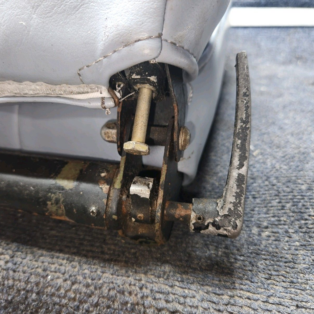 Used aircraft parts for sale, 96827-023 piper PA-28-181 Rear Seat Assembly - RH