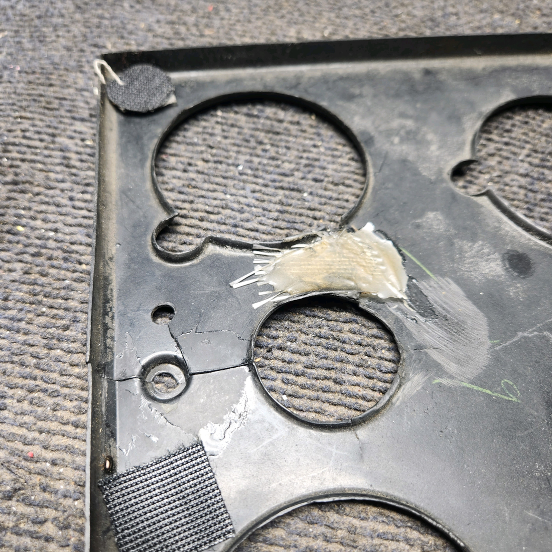 Used aircraft parts for sale, 0413434-1 cessna 150G Instrument Panel Cover – Left Shock Mount