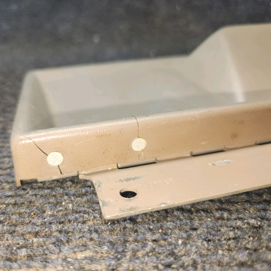 Used aircraft parts for sale, 0513321-1 Cessna 172E Door Map Case