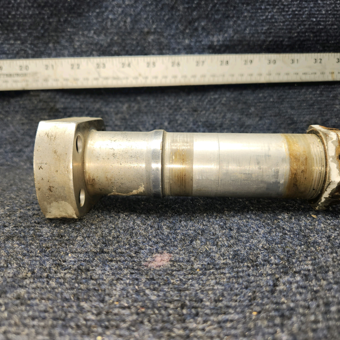 Used aircraft parts for sale, 0541124 Cessna 172RG Axle-Main Gear With Nut