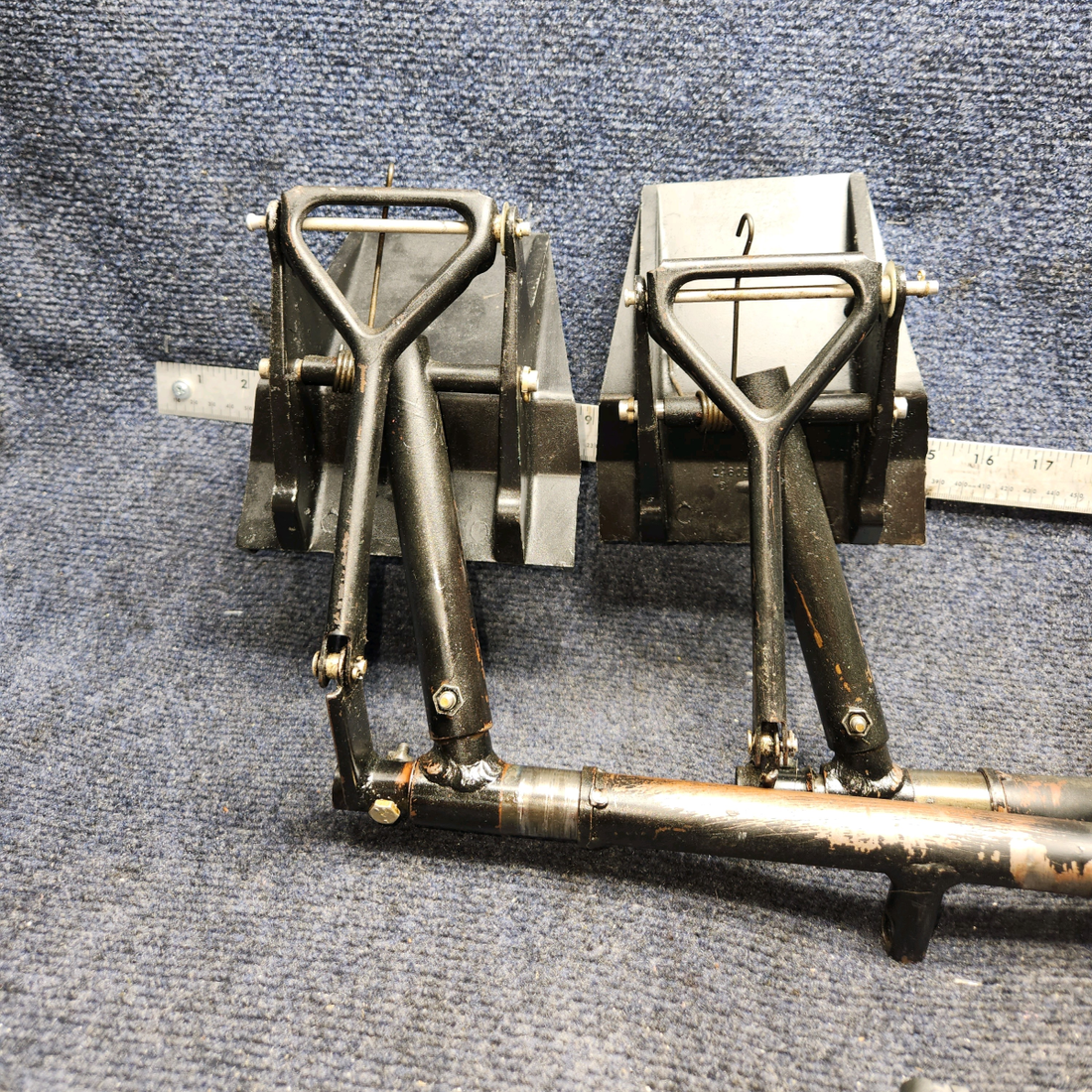 Used aircraft parts for sale, 1460320-1 , 0411306-13 CESSNA 172K COMPLETE BRAKE RUDDER PEDAL BAR & BEARINGS