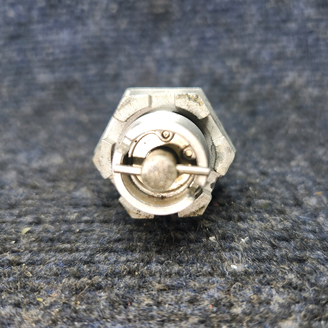 Used aircraft parts for sale, 967B1A Beechcraft A24R Fuel Tank Drain Valve