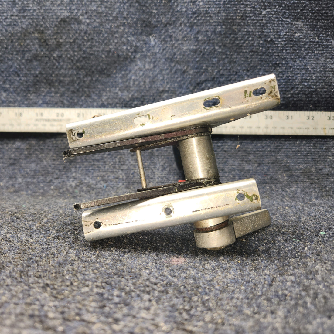 Used aircraft parts for sale, 65850-000 PIPER PA28-140 Engine Control Quadrant