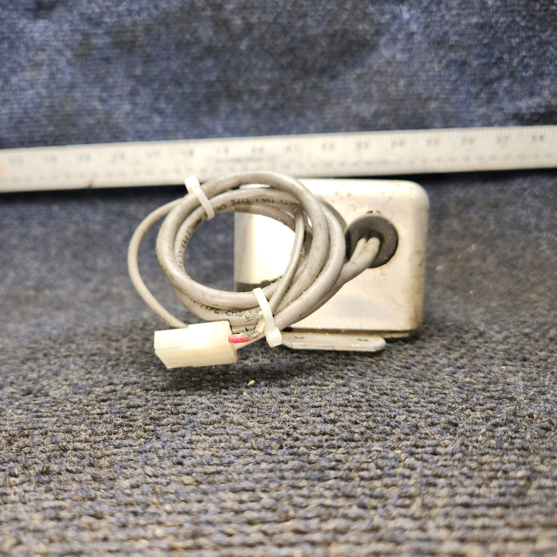 Used aircraft parts for sale, A490,T1-28 Whelen Strobe Light Power Supply (28V)