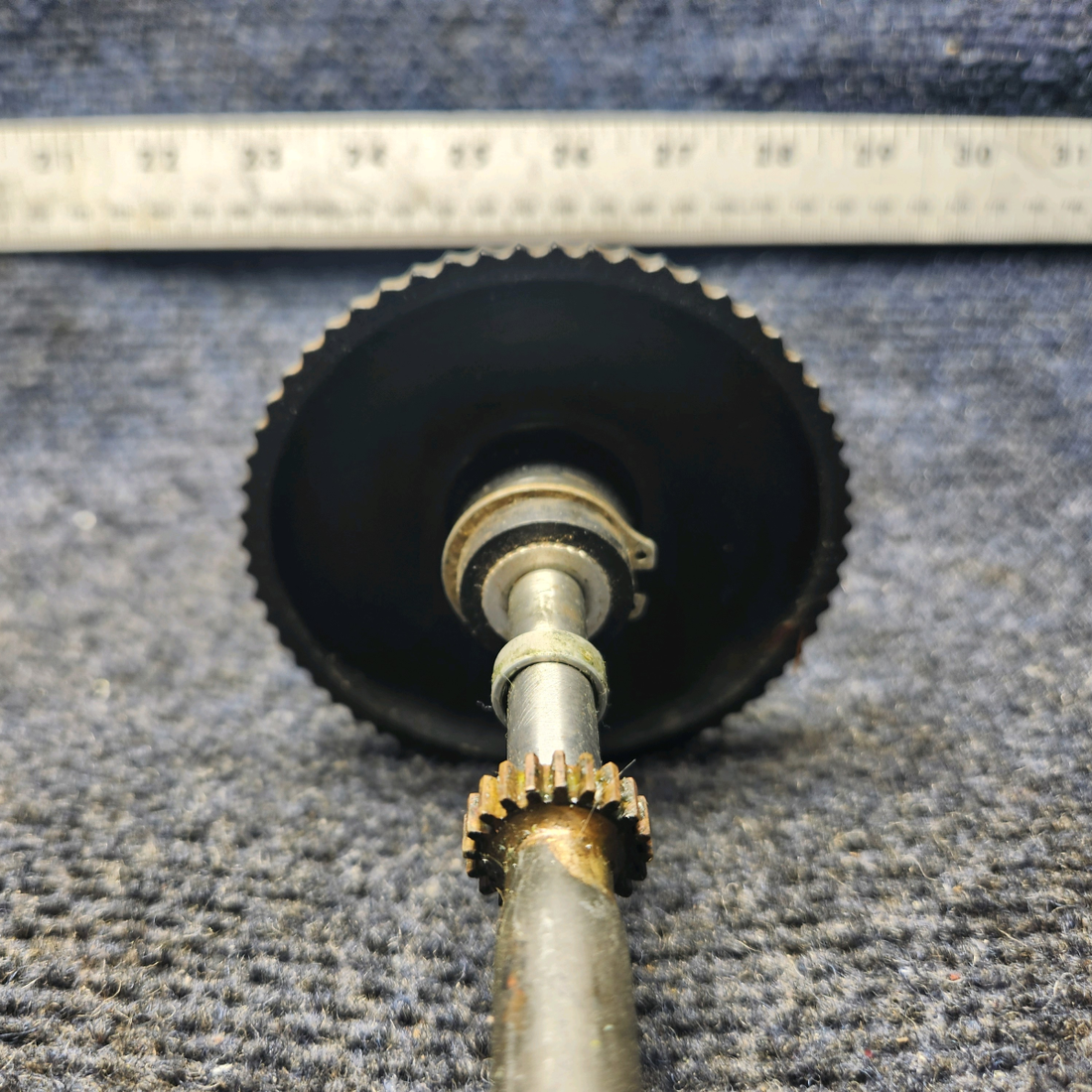 Used aircraft parts for sale, 95-324006-71 BEECHCRAFT 95-55B Aileron Tab Control Shaft & Knob