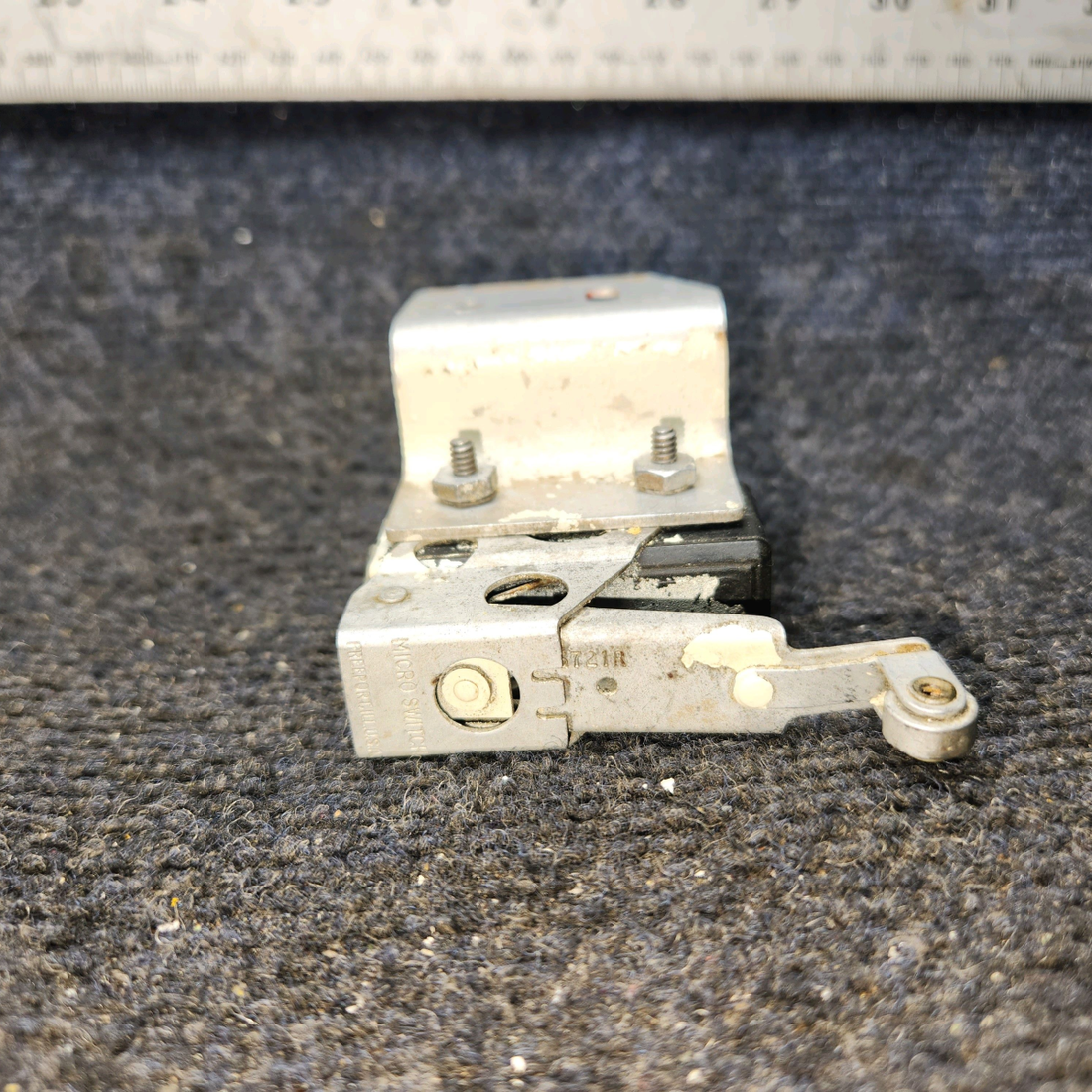 Used aircraft parts for sale, AN3169-1 BEECHCRAFT F35 Travel Limit Switch w/Arm