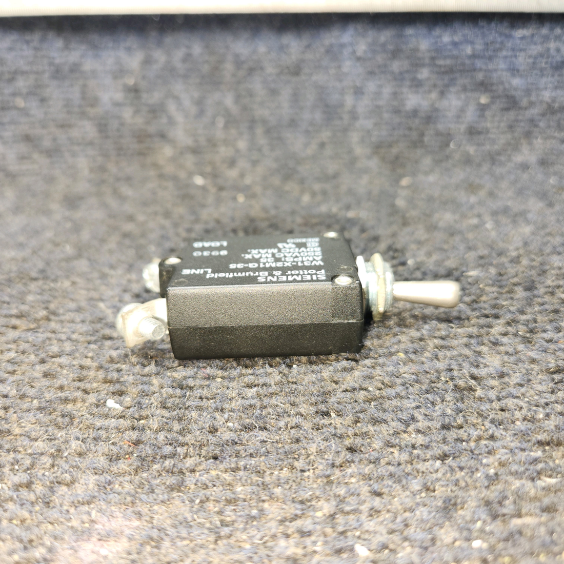 Used aircraft parts for sale, W31-X2M1G-35 Cessna 172E Circuit Breaker Switch – 35 Amps