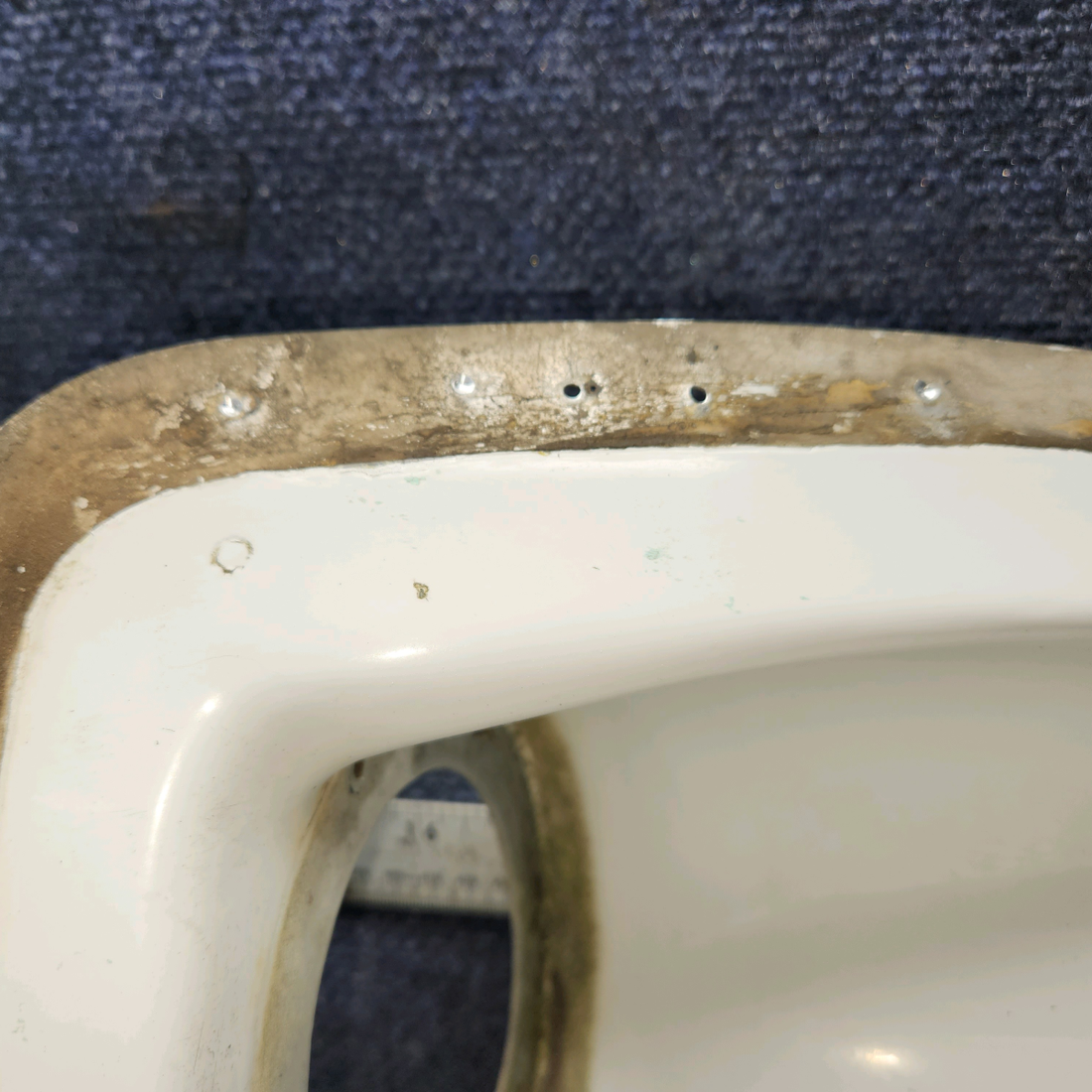 Used aircraft parts for sale, 2452006-21 Cessna 172RG Landing Light Housing Assy - LH