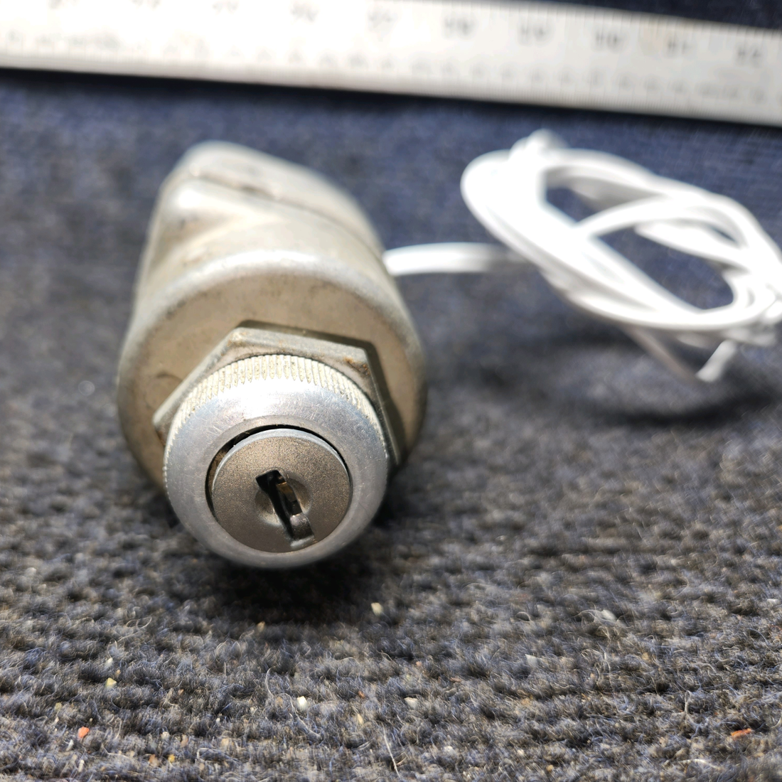 Used aircraft parts for sale, 10-51104-6 Cessna 172E Magneto Ignition Switch w/ Shield - NO Keys