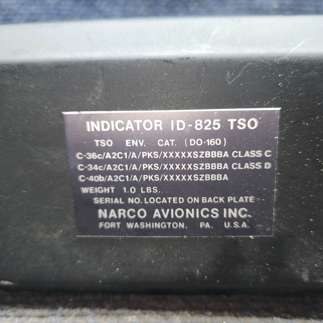 Used aircraft parts for sale, ID-825 Narco Avionics Piper PA-28-140 Localizer Glideslope Indicator With connector