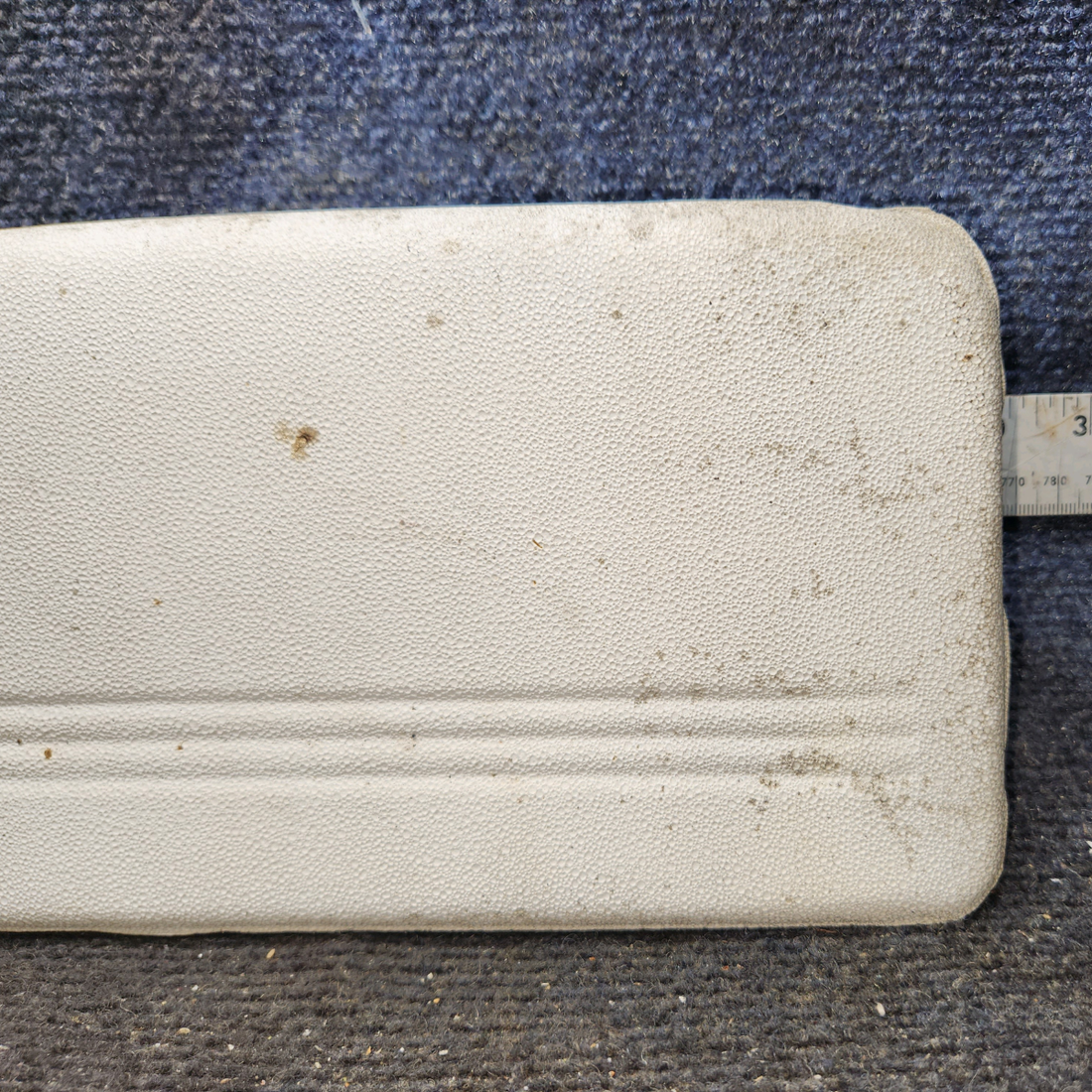 Used aircraft parts for sale, 0700122-12 cessna 150G Sun Visor – RH