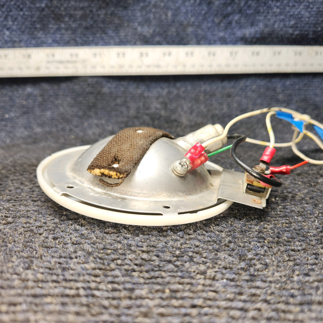 Used aircraft parts for sale, 66632-000 PIPER PA28-140 Reflector Dome Light Assy (14 Volts)