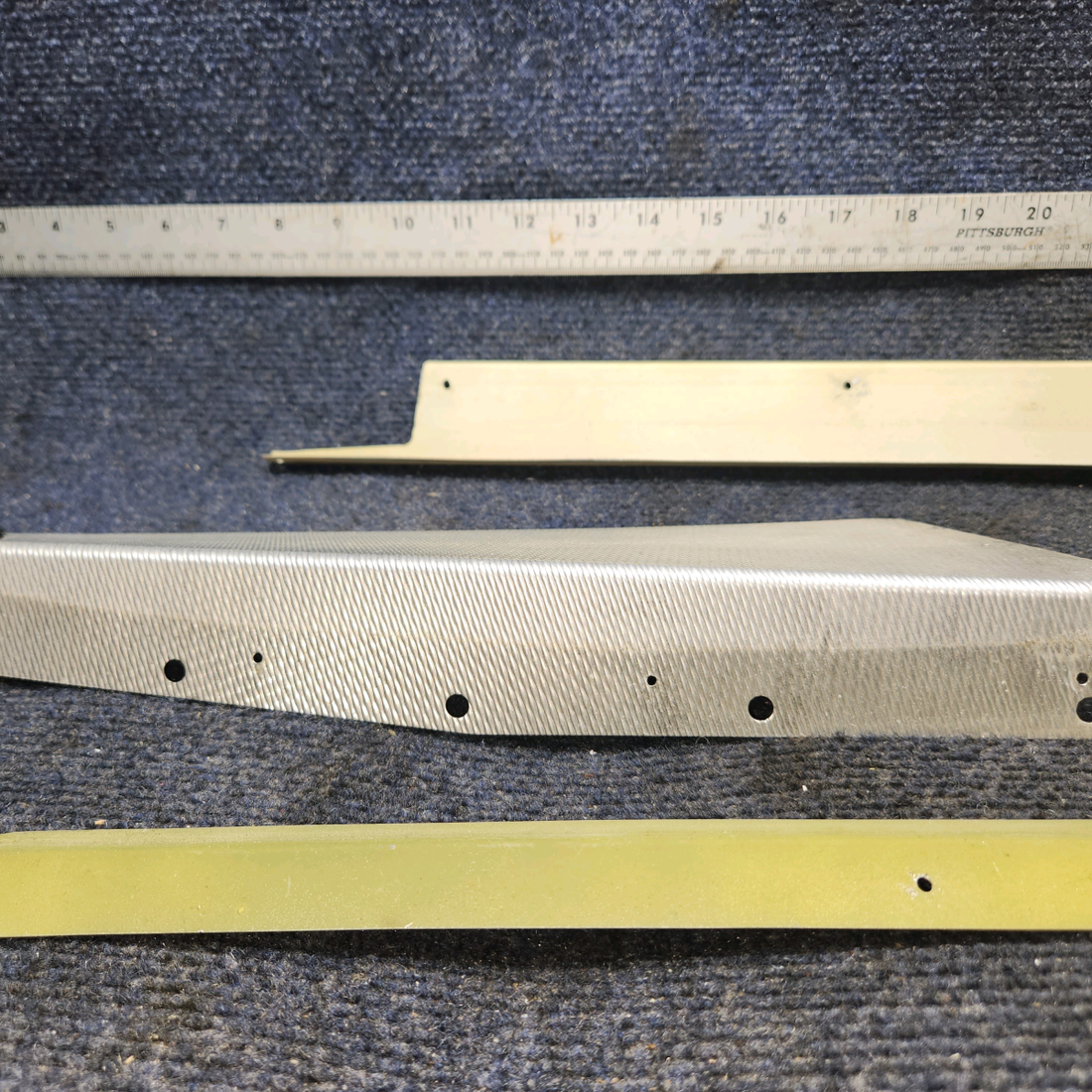 Used aircraft parts for sale, 630171-009 Piper PA28-140 REAR RH RETAINERS AND PLATE WINDOW SET