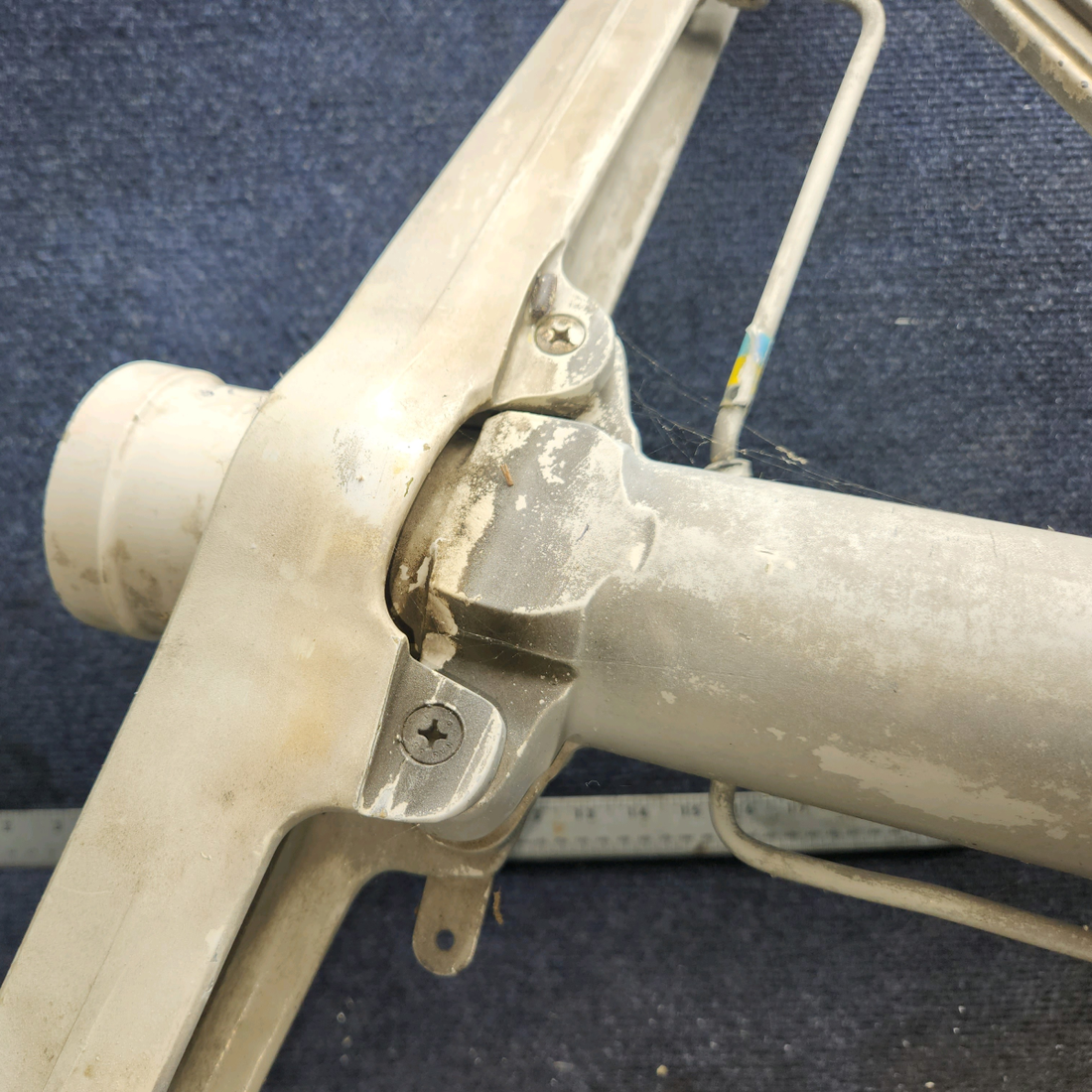 Used aircraft parts for sale, 95-810002-618 BEECHCRAFT 95-55B Gear Assy Main - RH