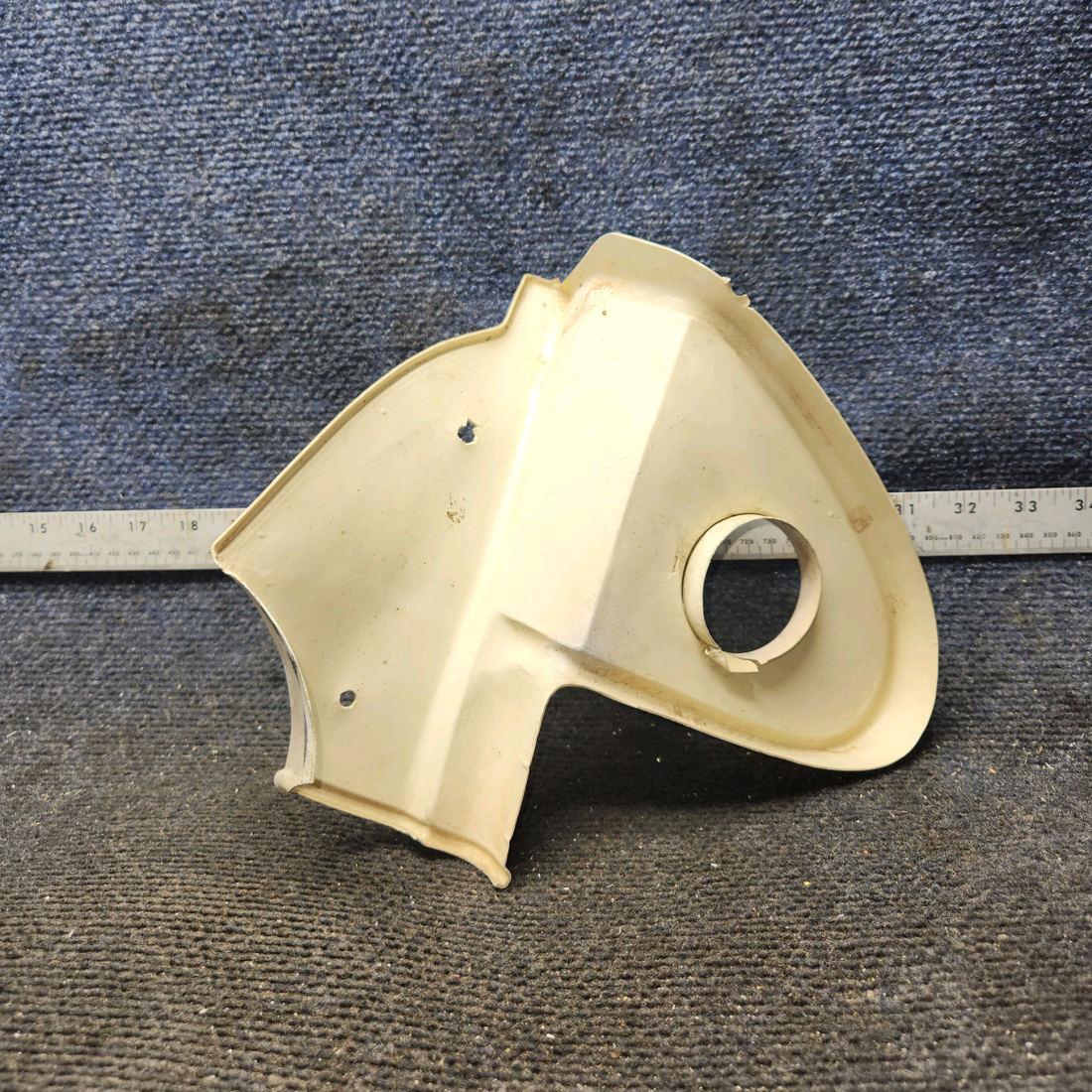 Used aircraft parts for sale, 0411974-6 cessna 150G Shield – RH