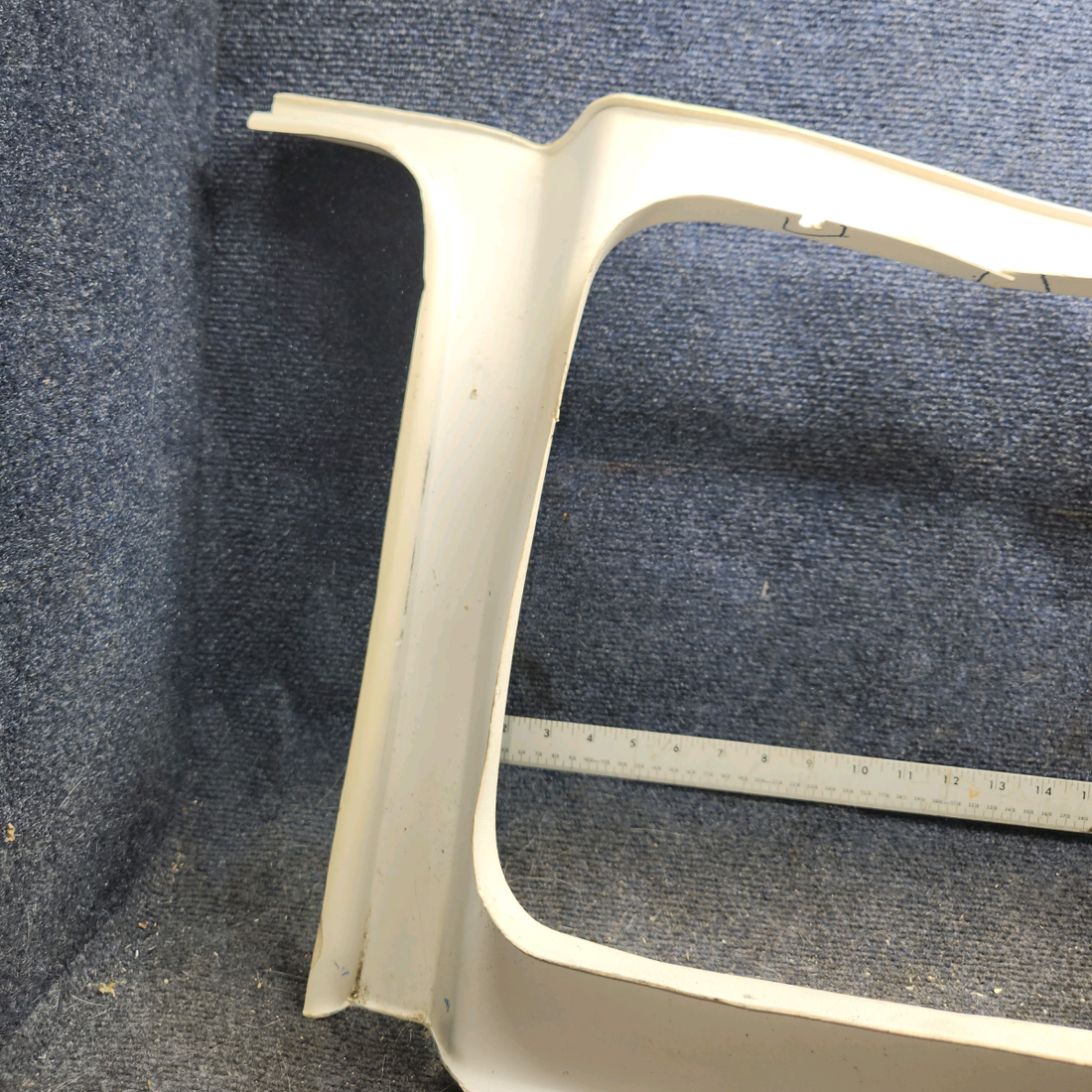 Used aircraft parts for sale, 0515W-3 cessna 172N Window Moulding - LH