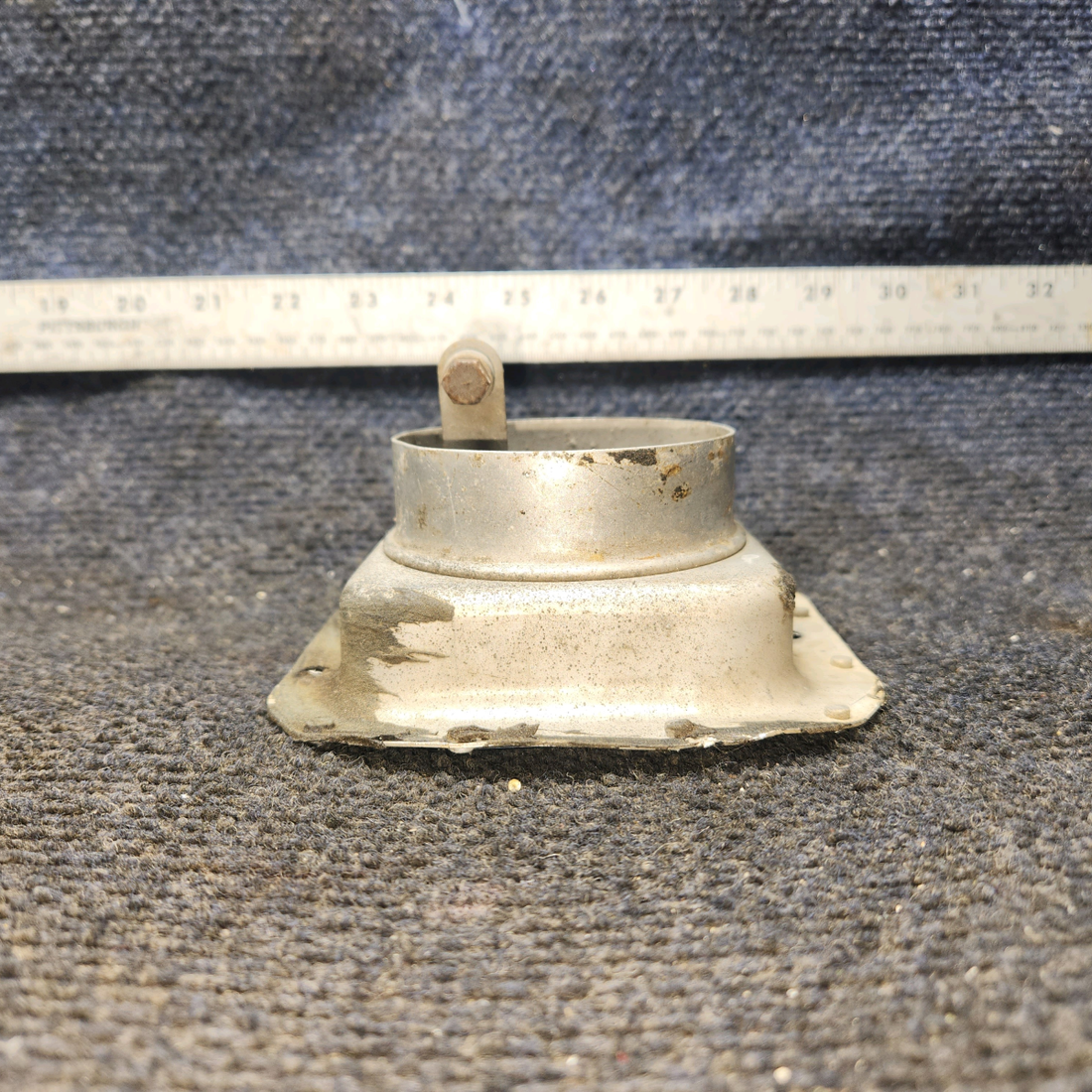Used aircraft parts for sale, 0713135-2, 0713139-1 Cessna 172E Outside Air Door Assy