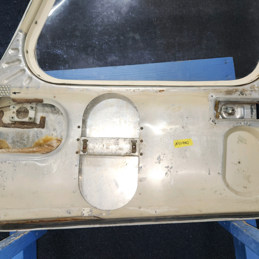Used aircraft parts for sale, 79545-000 Piper PA28-140 Cabin Door Assy - No Hinges