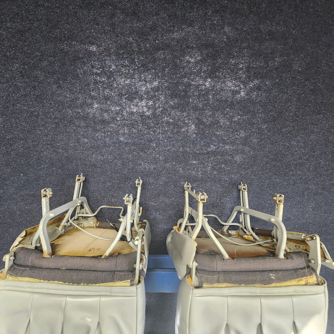 Used aircraft parts for sale, 0511411-1 / 0514170-3 CESSNA C172RG C172RG PILOT-COPILOT AND REAR SEAT SEE PHOTOS FOR DETAILS