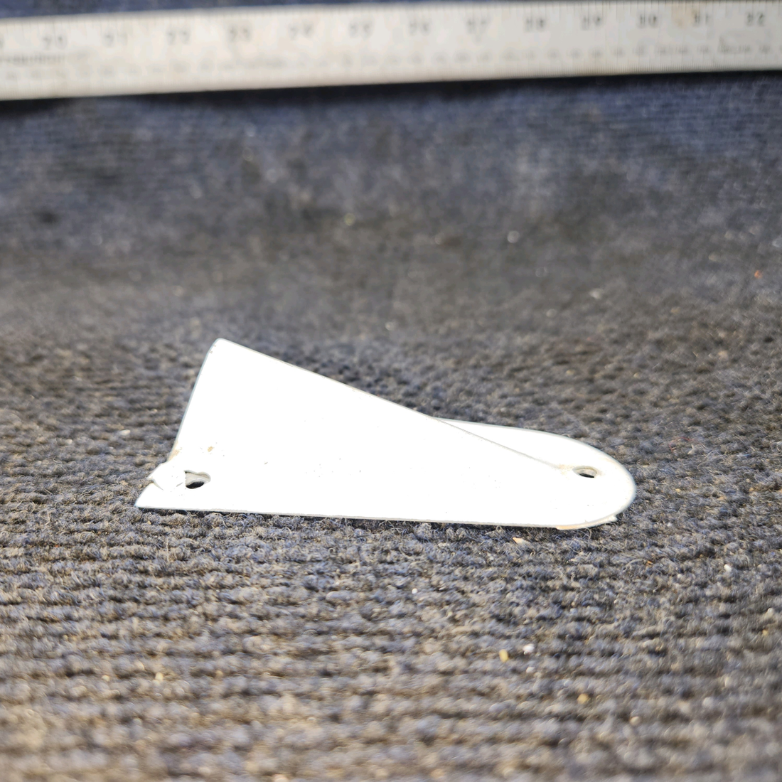 Used aircraft parts for sale, 0731605-2 cessna 150G Dorsal Fin Tip