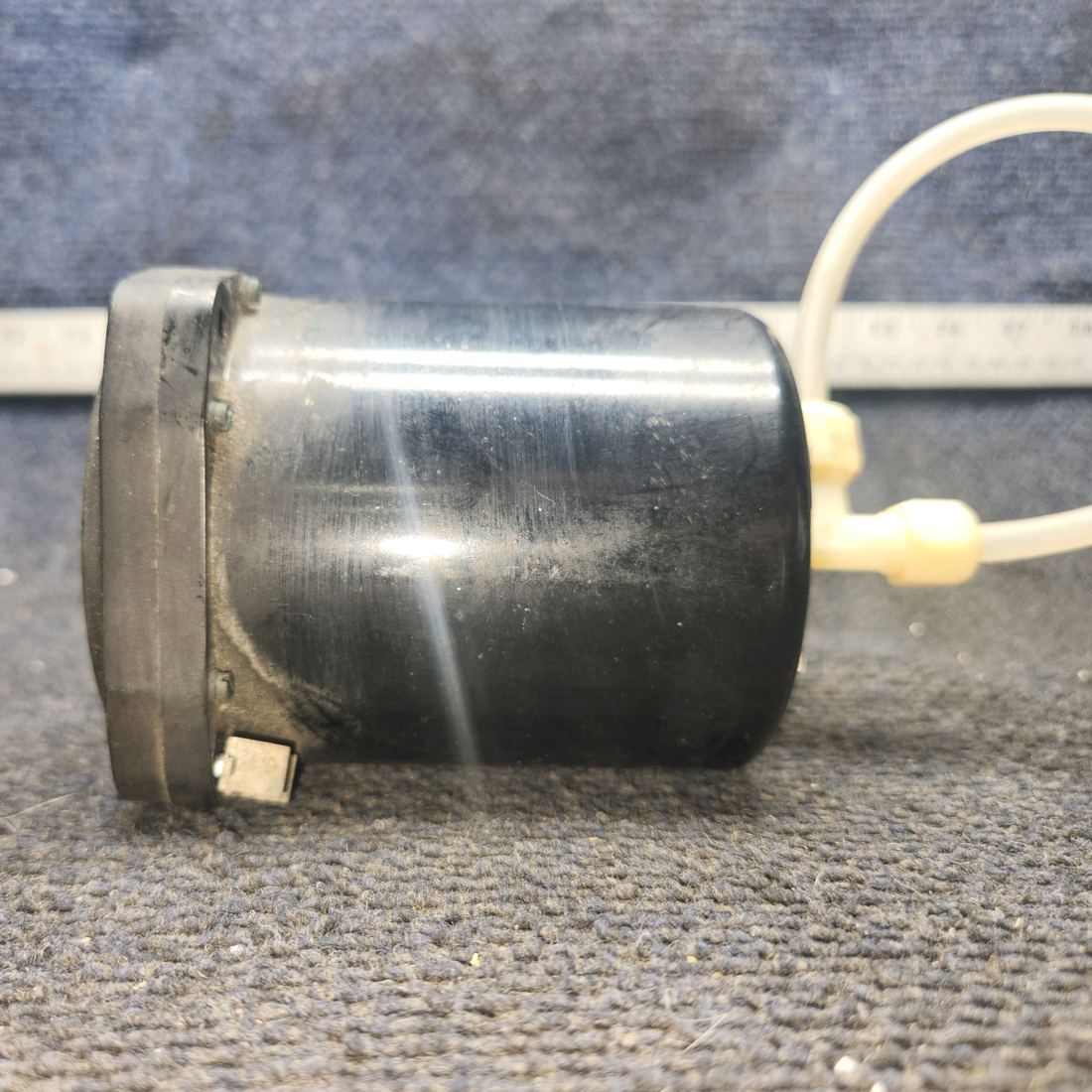 Used aircraft parts for sale, 22-993-02-1A Garwin cessna 150G Rate of Climb Indicator
