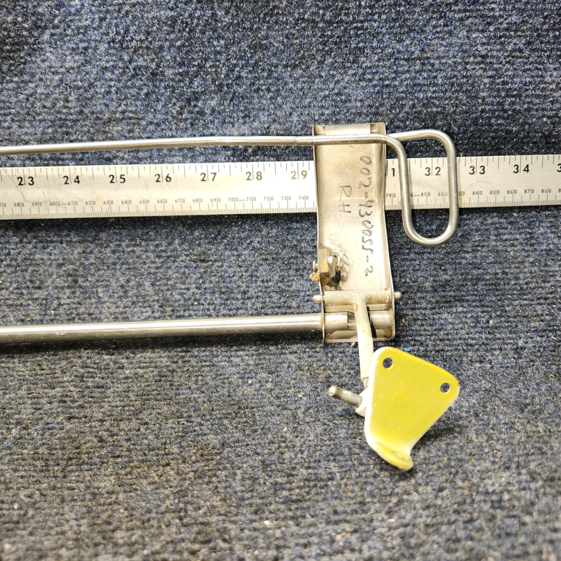 Used aircraft parts for sale, 002-430055-2 BEECHCRAFT 95-55B Window Latch w/ Handle- RH