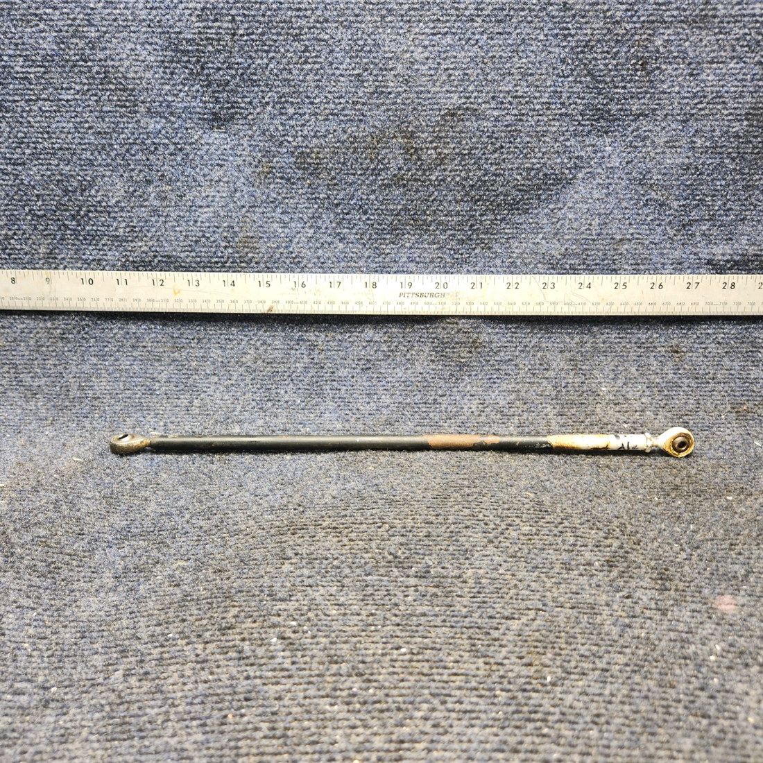 Used aircraft parts for sale, 62766-000 Piper PA28-140 Aileron Rod Assembly