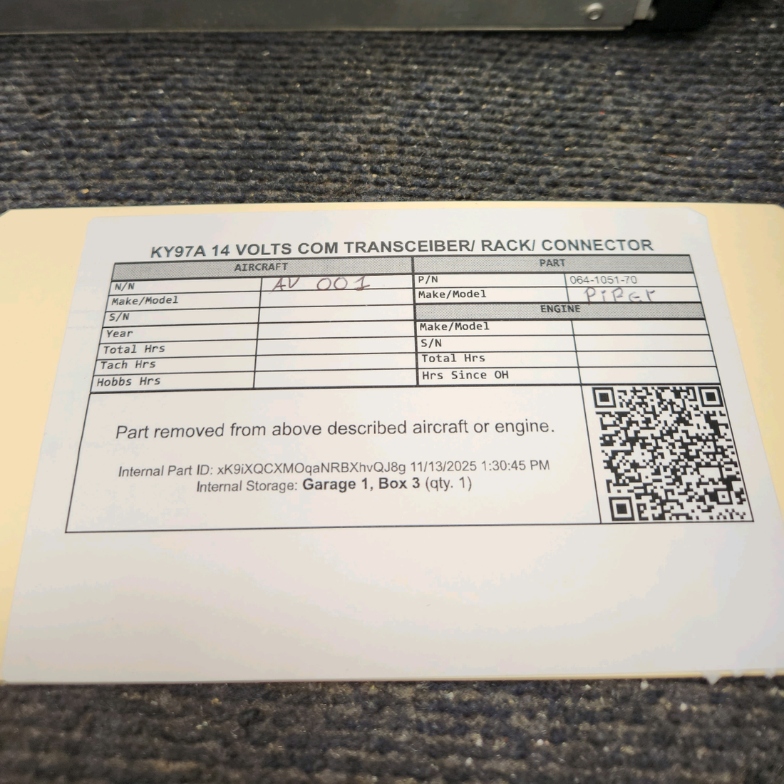 Used aircraft parts for sale, 064-1051-70 King KY-97A Piper PA28-140 Com Transceiver with rack and connector 14V