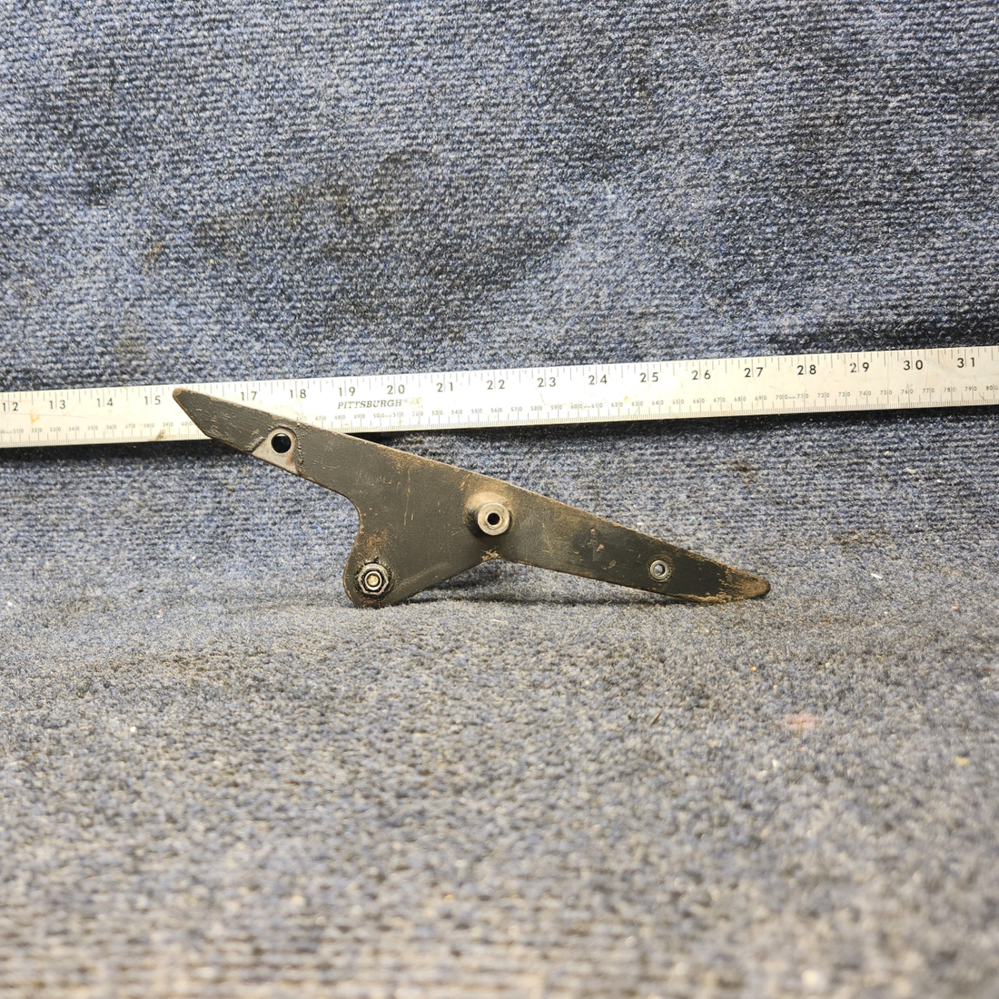 Used aircraft parts for sale, 62771-000 Piper PA28-140 Aileron Bellcrank Assembly LH