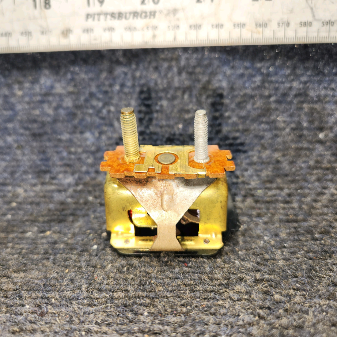 Used aircraft parts for sale, 5643645 Stewart-Warner Piper Fuel Gauge Indicator (12v)