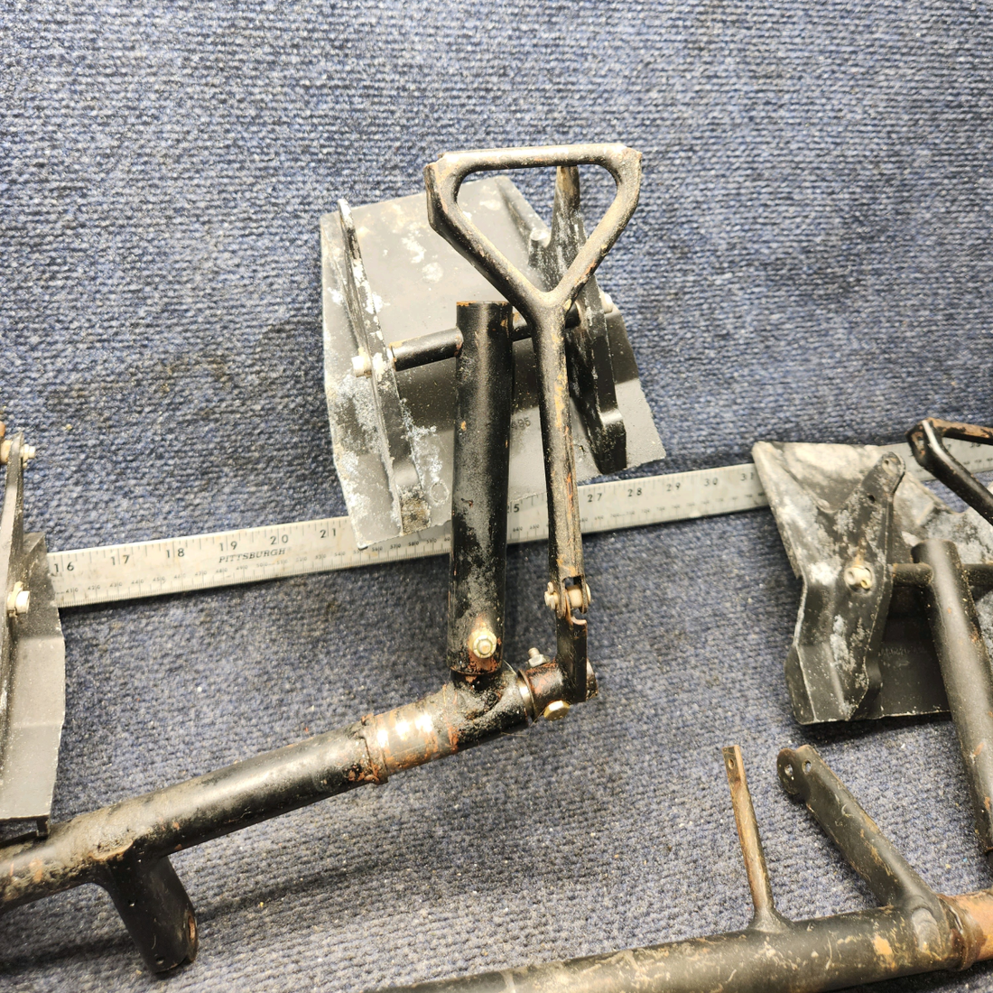 Used aircraft parts for sale, 0411306-11 Cessna C-150J Rudder/Brake Pedal Bar Assy Sold as a set