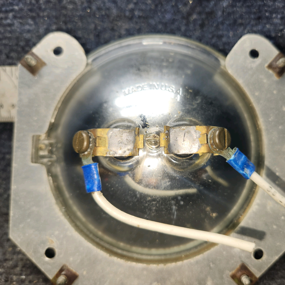 Used aircraft parts for sale, 0423542-6 Cessna 172F Landing Light Bracket Assembly with bulb