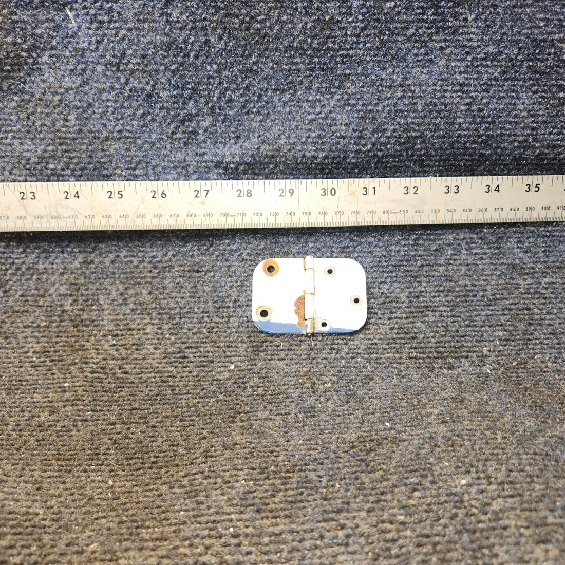 Used aircraft parts for sale, 0511280-4 Cessna 172F Lower Cabin Door Hinge - RH