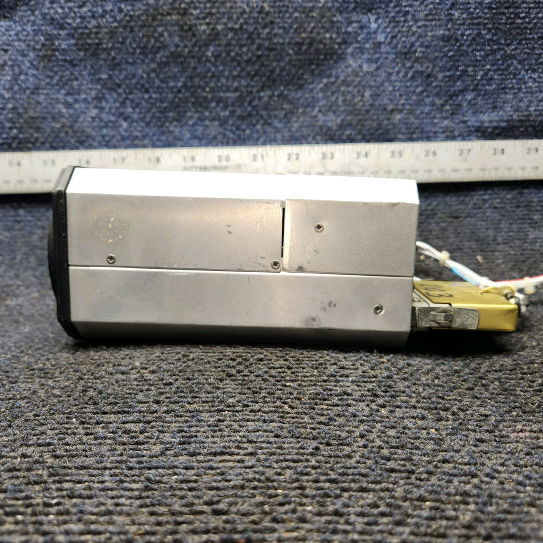 Used aircraft parts for sale, 066-3034-00 Bendix King KI-203 Mooney M20J VOR LOC Indicator w Connector