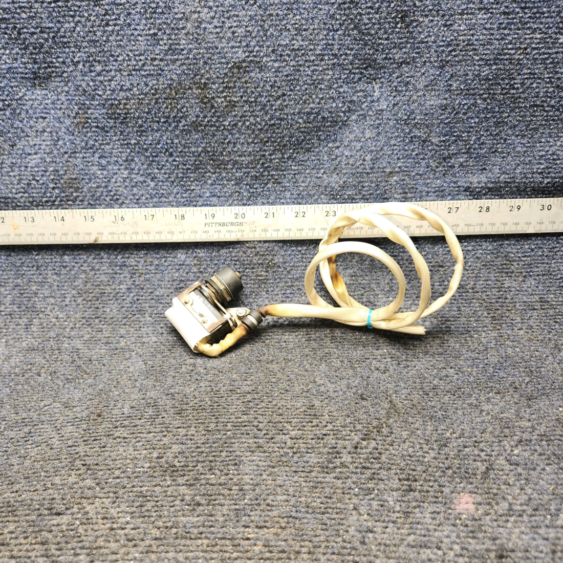 Used aircraft parts for sale, 487-820 PIPER PA-24-250 Nose Gear Switch Assembly
