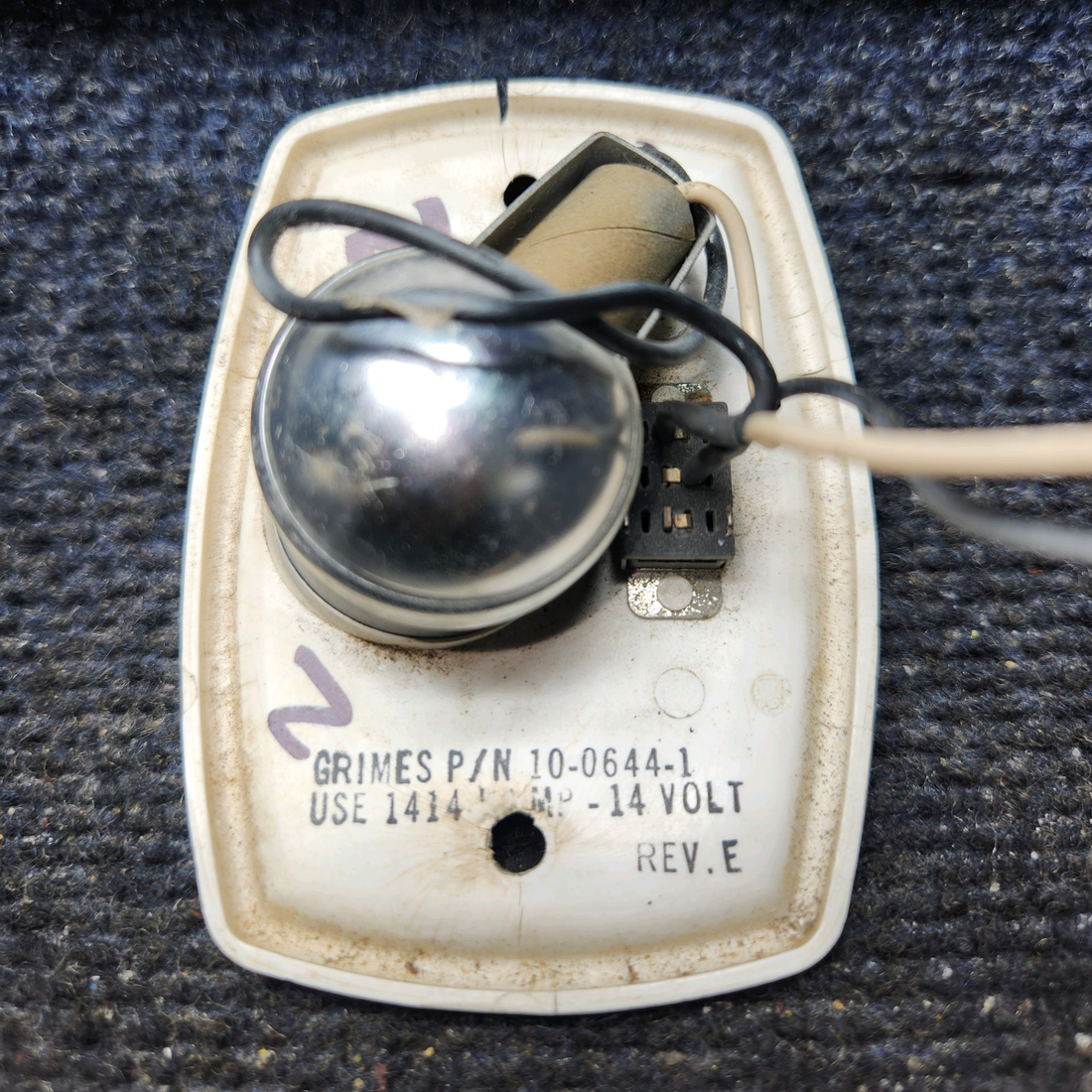 Used aircraft parts for sale, 572-524 Grimes Piper PA32RT-300 Reading Light W/Switch (14 V)