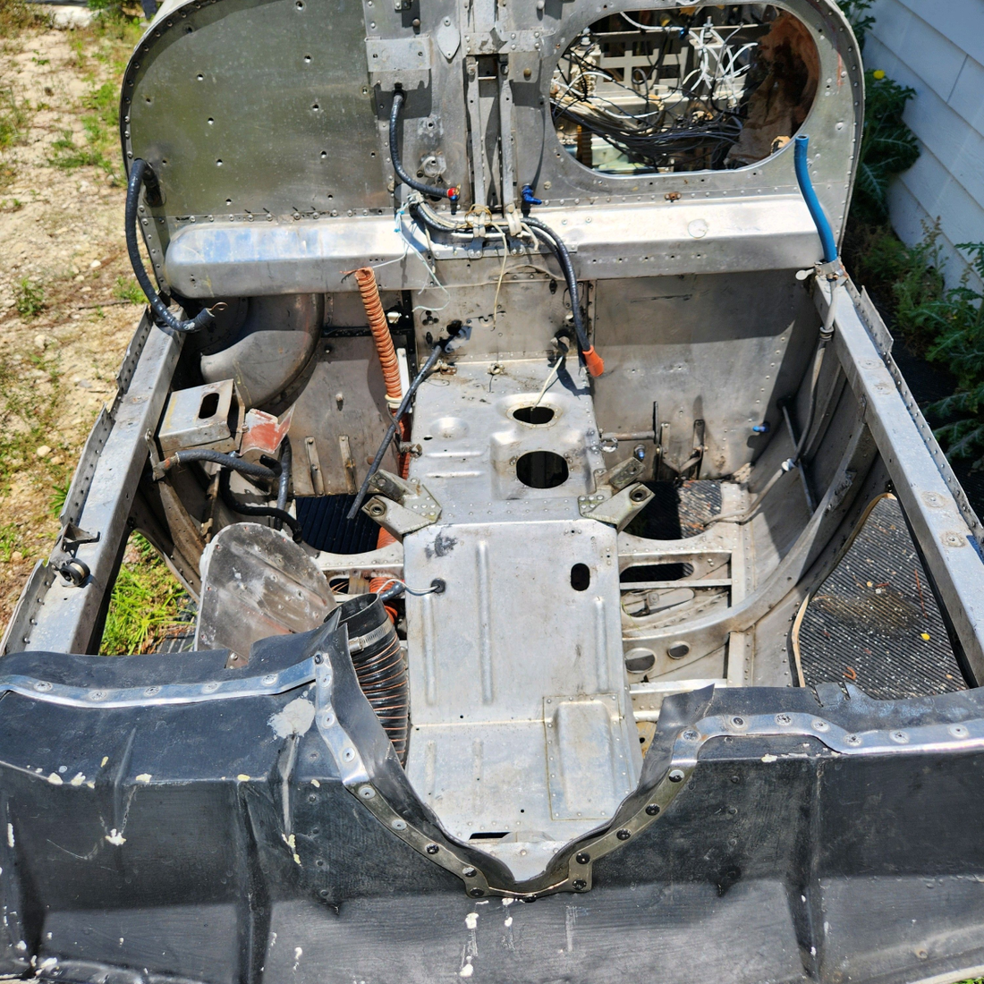 Used aircraft parts for sale, BONANZA F35 S/N D4260 BEECHCRAFT F35 FUSELAGE BELY LANDING- -OR IS SOLD IN PARTS.