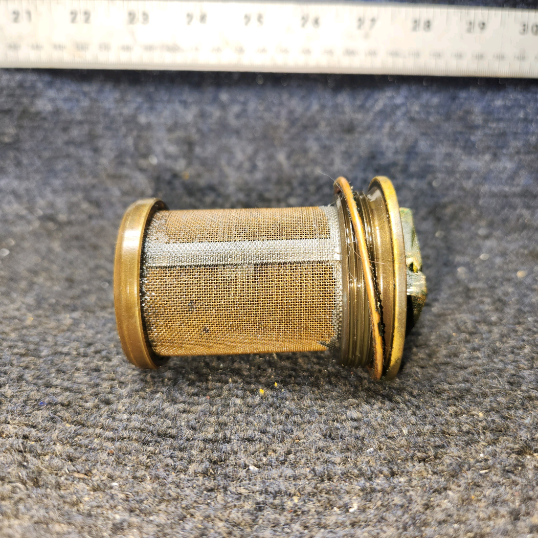 Used aircraft parts for sale, 530003 Continental O-300-D Cessna 172F Screen Assy Oil Pressure