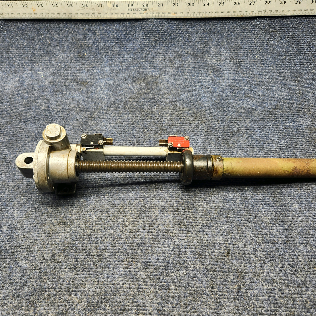 Used aircraft parts for sale, C301002-0312 CESSNA C172RG FLAP ACTUATOR & SWITCH BAR ASSEMBLY (7")