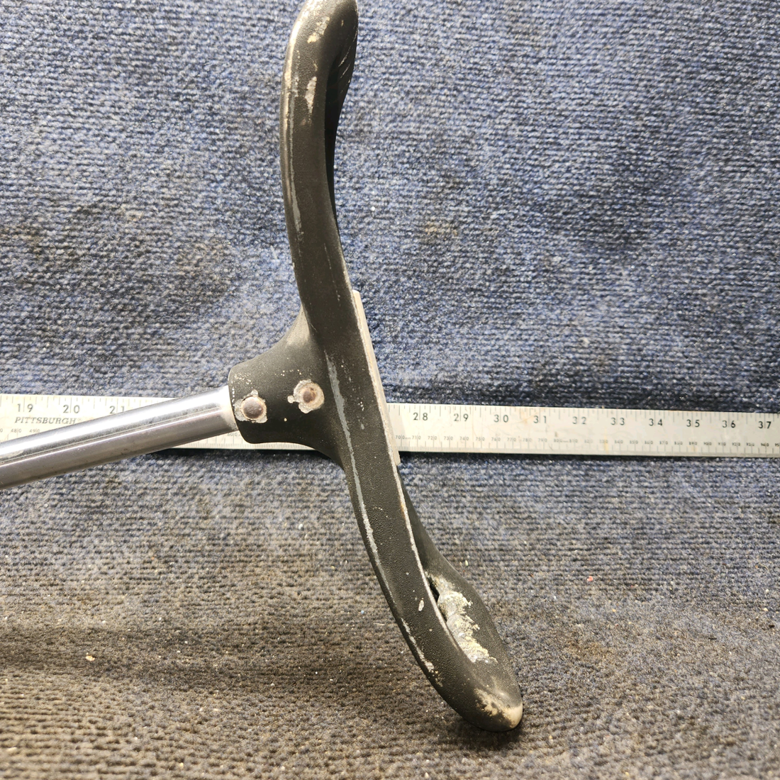 Used aircraft parts for sale, 0513332-201, 0413213-10 Cessna 172F Control Wheel  (L: 15," D: 0.63")