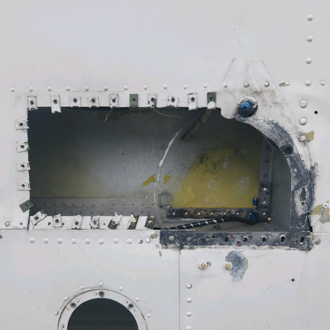 Used aircraft parts for sale, 169-110000-663 Beechcraft C23 SUNDOWNER WING STRUCTURE ASSY LH "SEE PHOTOS FOR DETAILS"