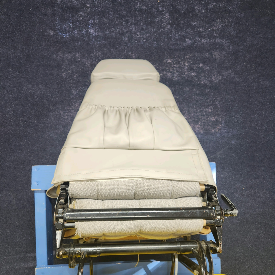 Used aircraft parts for sale, 89026-002 PIPER PA28-161 Warrior III SEAT ASSY LH-PILOT   MECHANICAL GOOD CONDITIONS