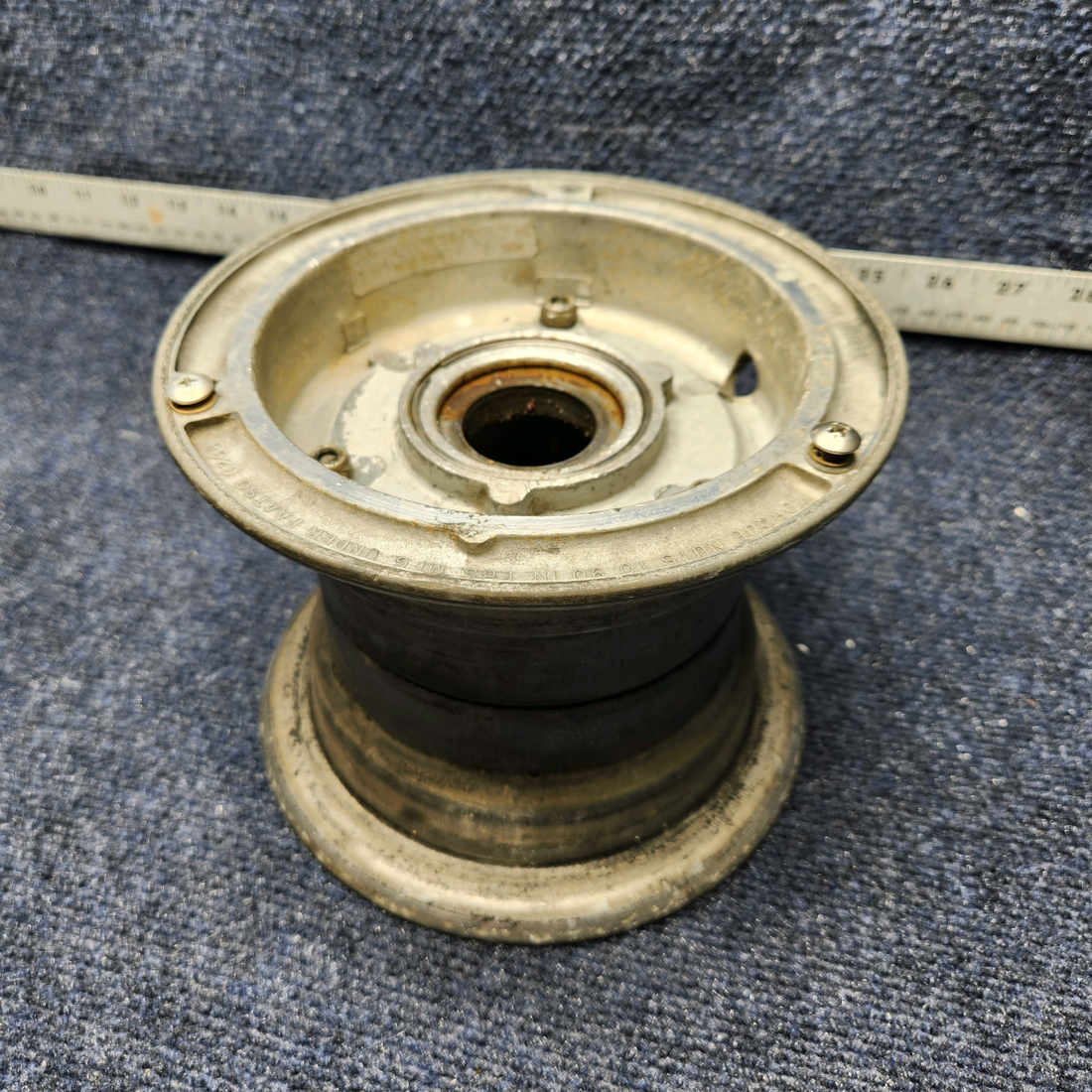 Used aircraft parts for sale, 161-04700 Cleveland  [part_model] Beechcraft C23 SUNDOWNER CLEVELAND  MAIN GEAR WHEEL (6.00-6)