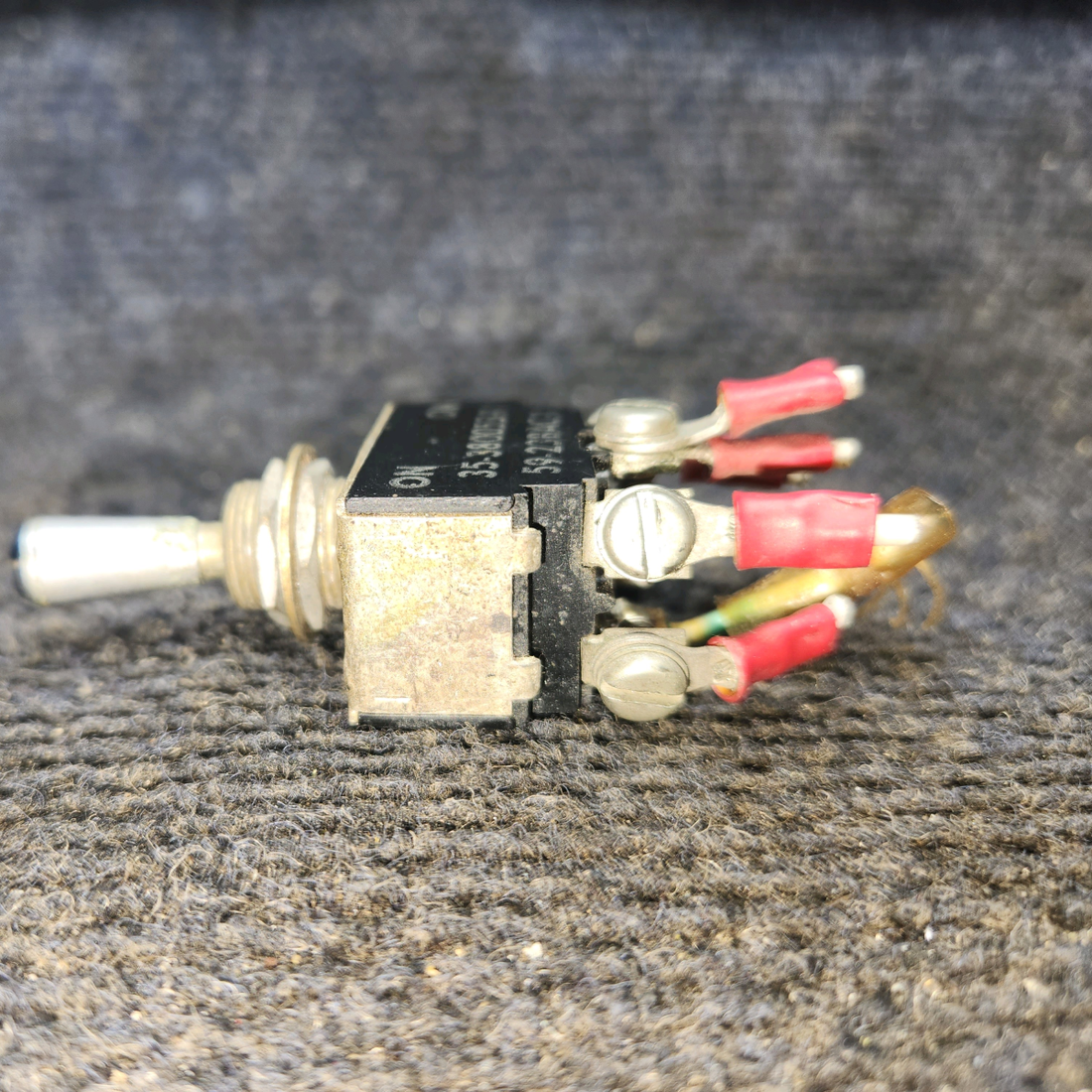 Used aircraft parts for sale, 35-380053-1 Beechcraft 95-B55 Toggle Switch Assy
